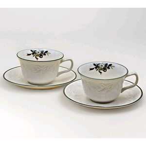 Mikasa Holiday Season DB901 Tea /Coffee Cup & Saucer 2 Sets VTG 1996 Christmas